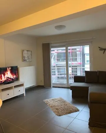 Stijlvol In Hartje Vlak Bij Het En De Winkelstraat - 6p Oostende