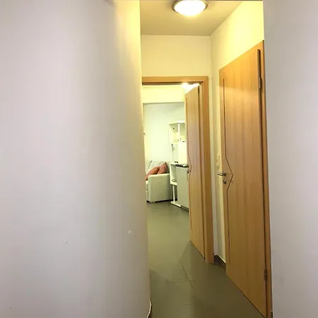 Stijlvol In Hartje Vlak Bij Het En De Winkelstraat - 6p Остенде