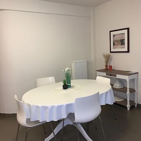 Apartment Stijlvol In Hartje Vlak Bij Het En De Winkelstraat - 6p *