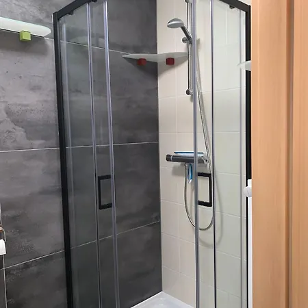 Stijlvol In Hartje Vlak Bij Het En De Winkelstraat - 6p Apartment *